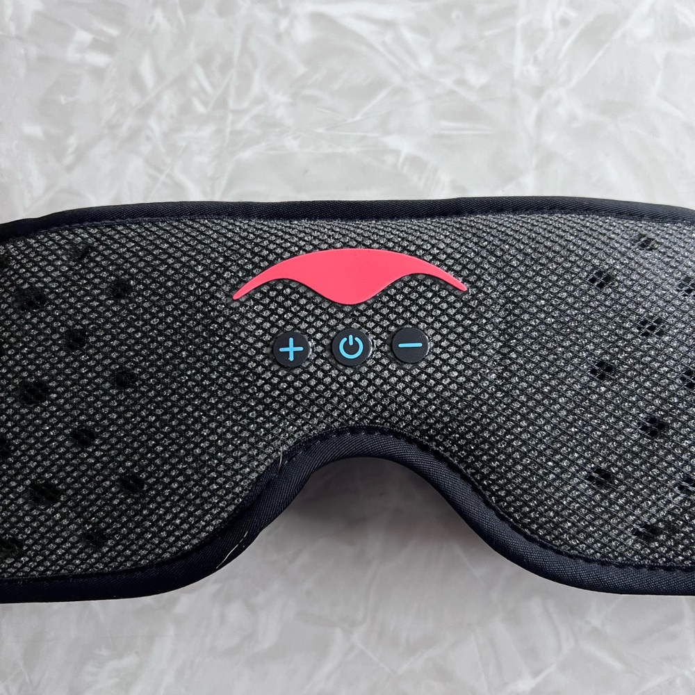 Manta Sleep Sound Mask with Accessories - Picture 3 of 9